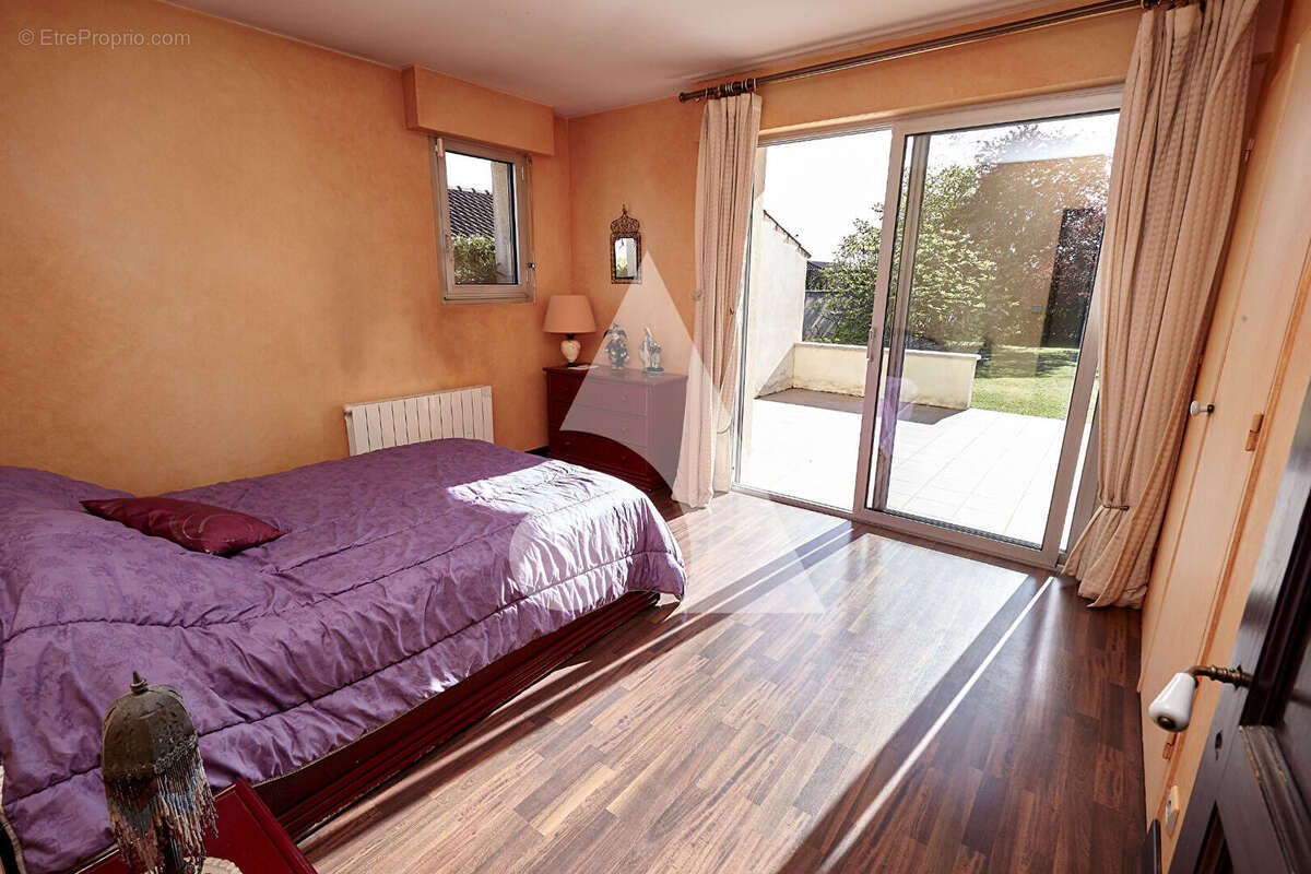 Maison à MONTMERLE-SUR-SAONE