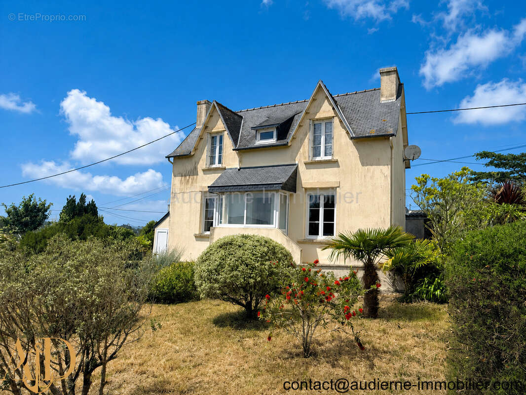 Maison à PLOUHINEC