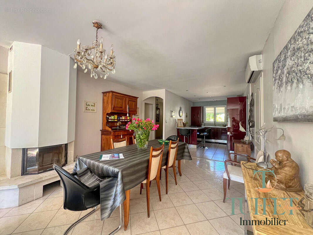Maison 118 m² à Breuillet  - photo 7