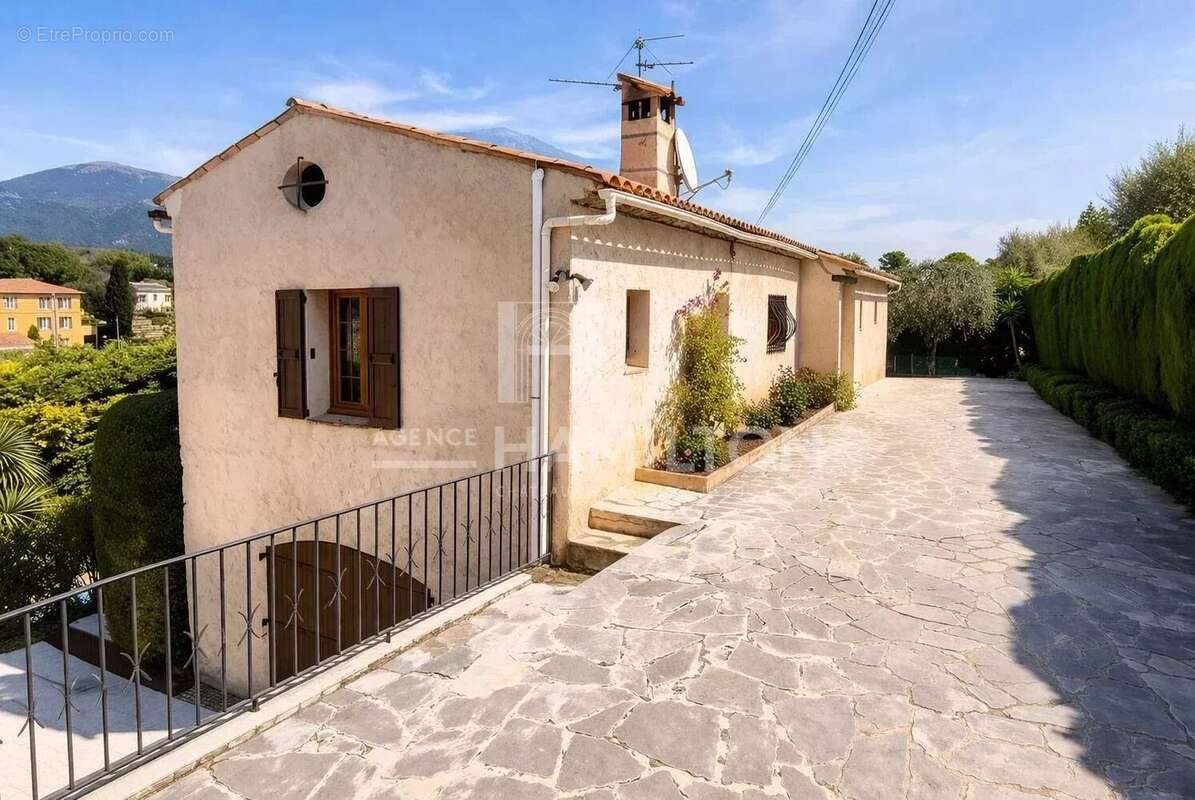Maison à LE ROURET