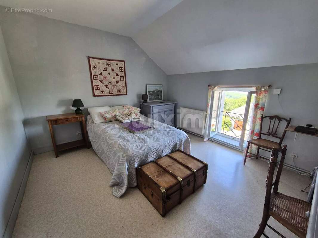 Maison à CHATEAU-CHINON(VILLE)