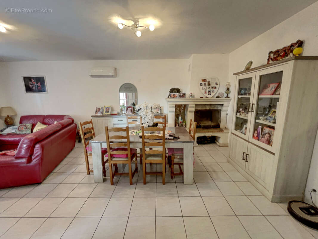 Maison à AIGUES-VIVES