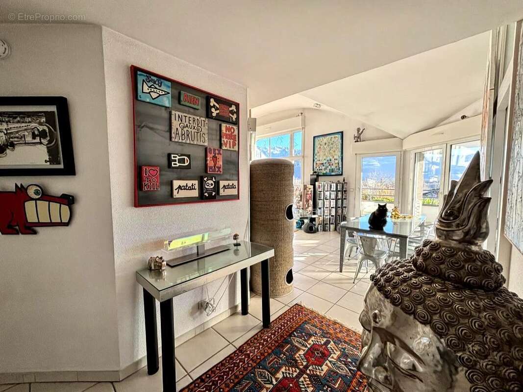 Appartement à MEYLAN