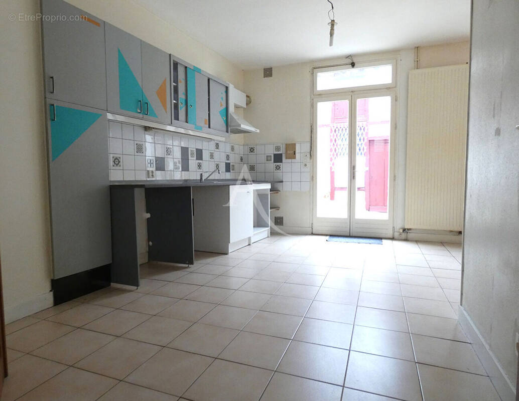 Maison à NEUVILLE-AUX-BOIS