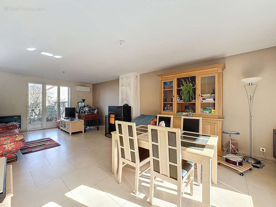 Maison à PARAY-VIEILLE-POSTE