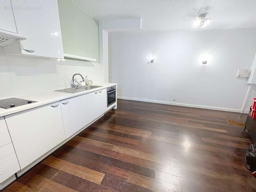 Appartement à NEUILLY-SUR-SEINE