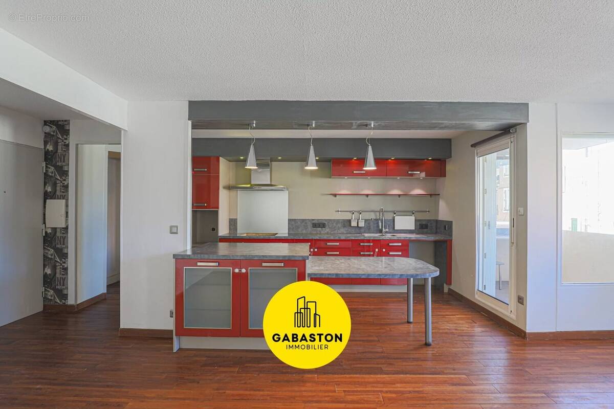 Appartement à MARSEILLE-11E