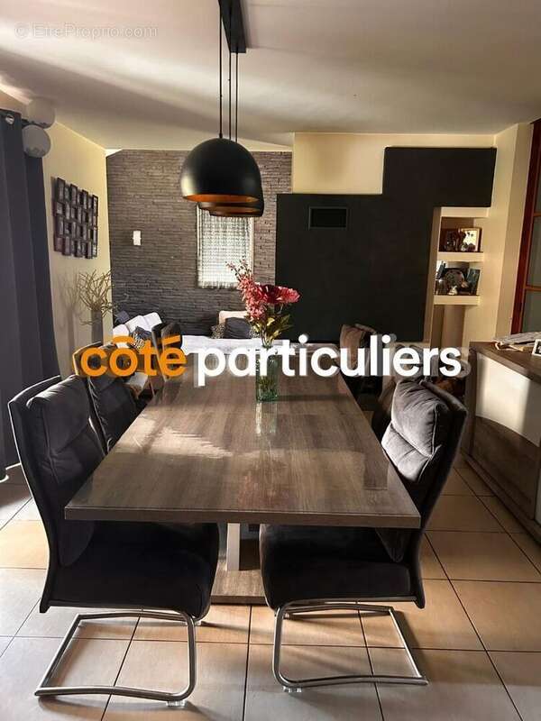 Maison à MONCOUTANT