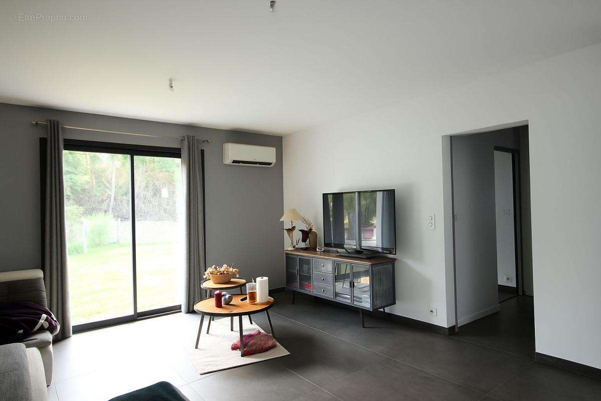 Maison à MOUSCARDES