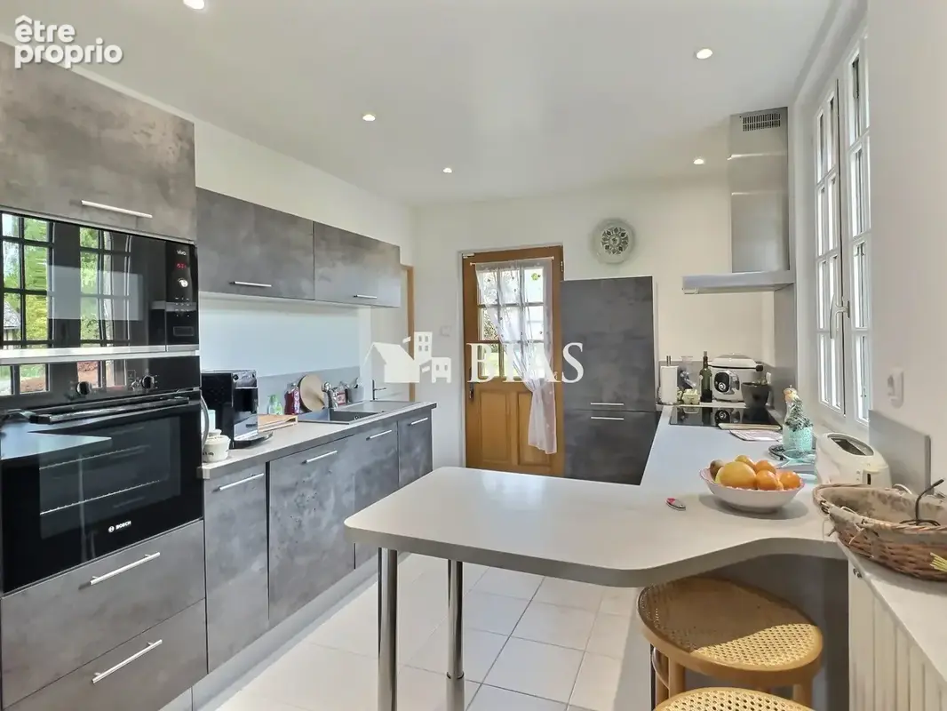 Maison 5 pièces 143 m² à vendre à Brionne (27800) - photo 3