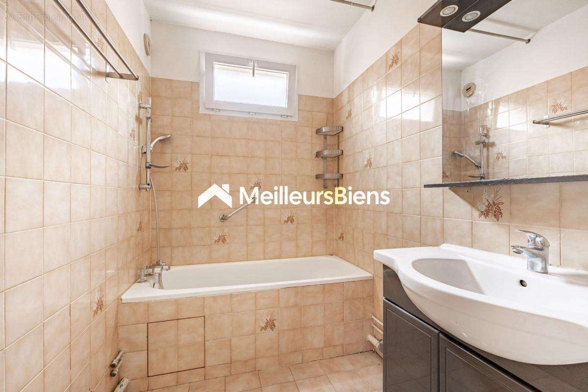 Appartement à AULNAY-SOUS-BOIS