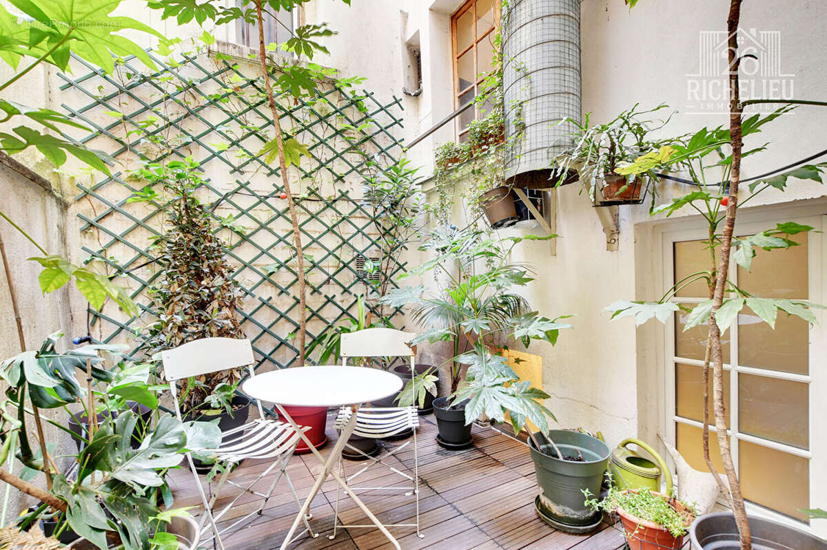 2 pièce(s) 40 m2 avec terrasse  au coeur du Marais 75004 - photo 2
