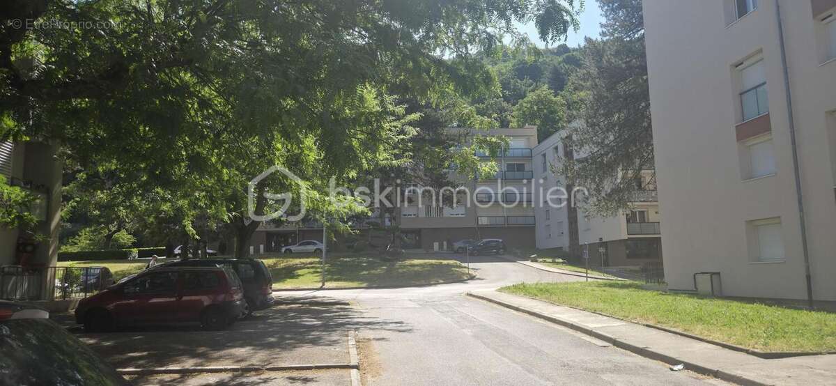 Coup de cœur - Appartement 3 pièces 58 M2 rénové, meublé et pret a vivre - photo 13
