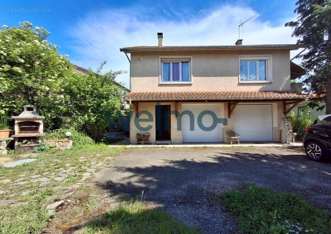 Maison à PUY-GUILLAUME