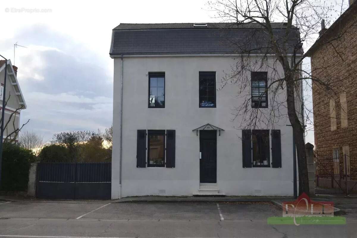 Maison à BEAUREPAIRE