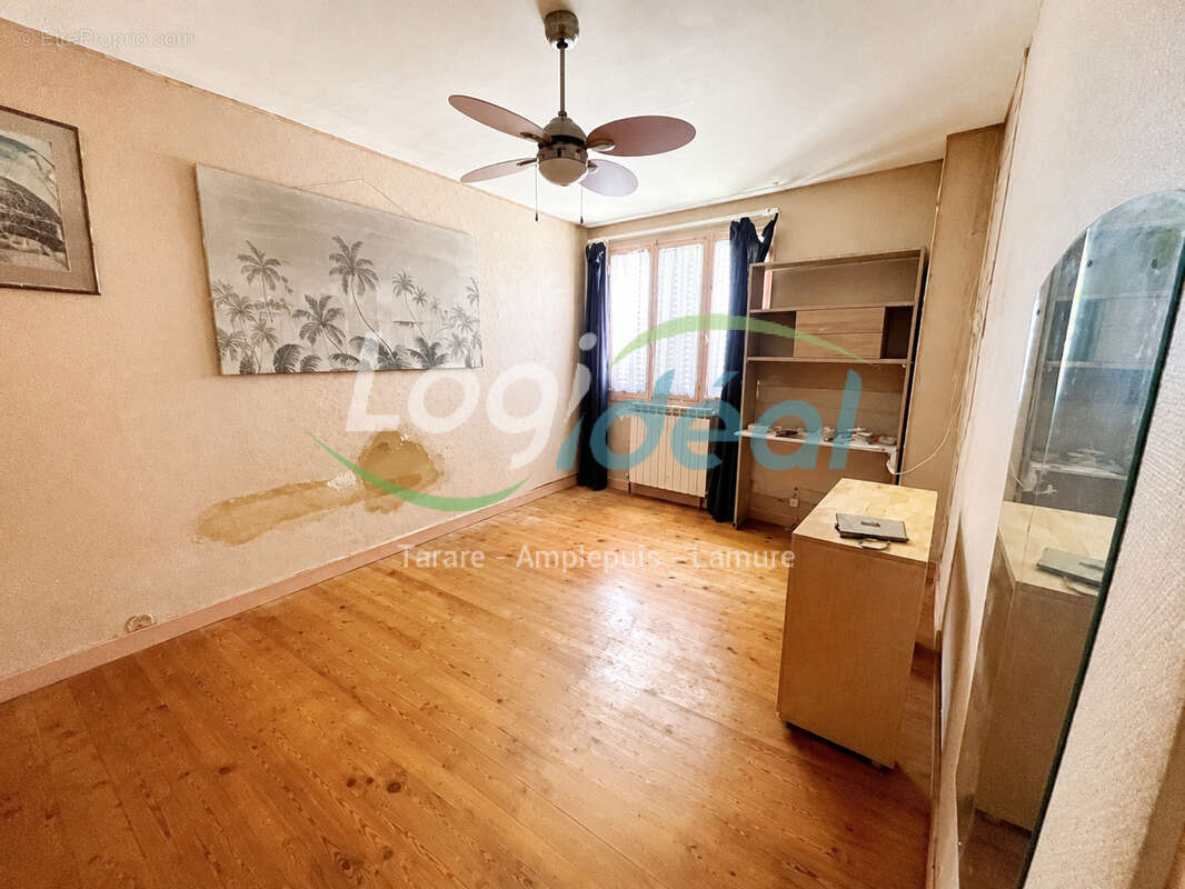 Maison de ville à rénover - photo 3