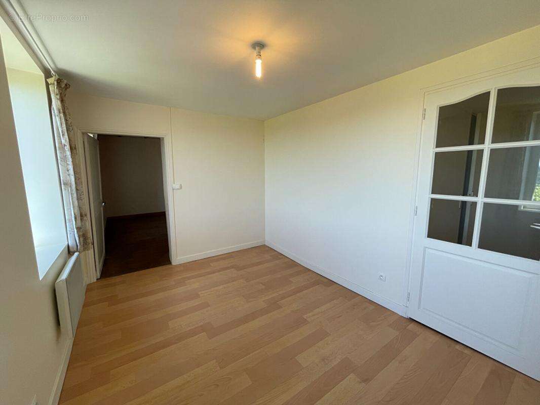 Corps de ferme  Bully avec une maison d'habitation de 107 m² rénovée - photo 14