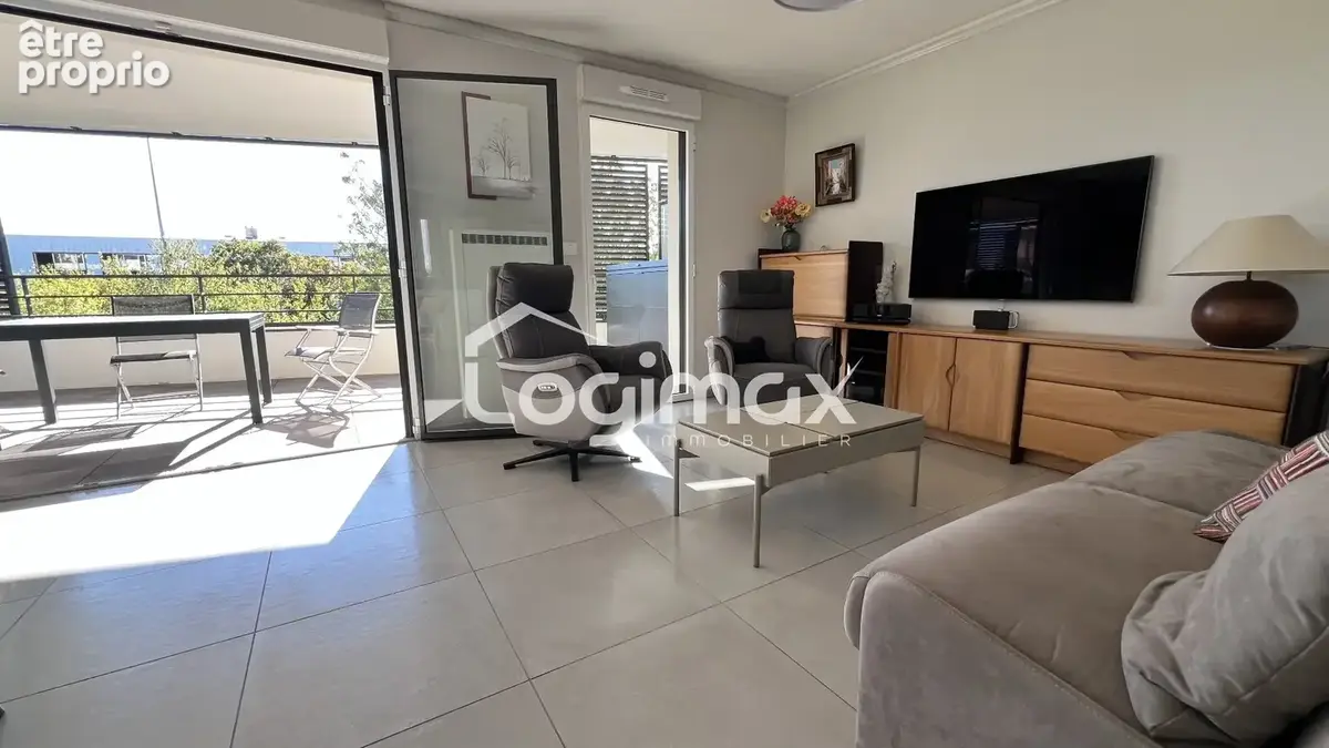 Appartement 4 pièces 81 m² à vendre à La Rochelle (17000) - photo 3