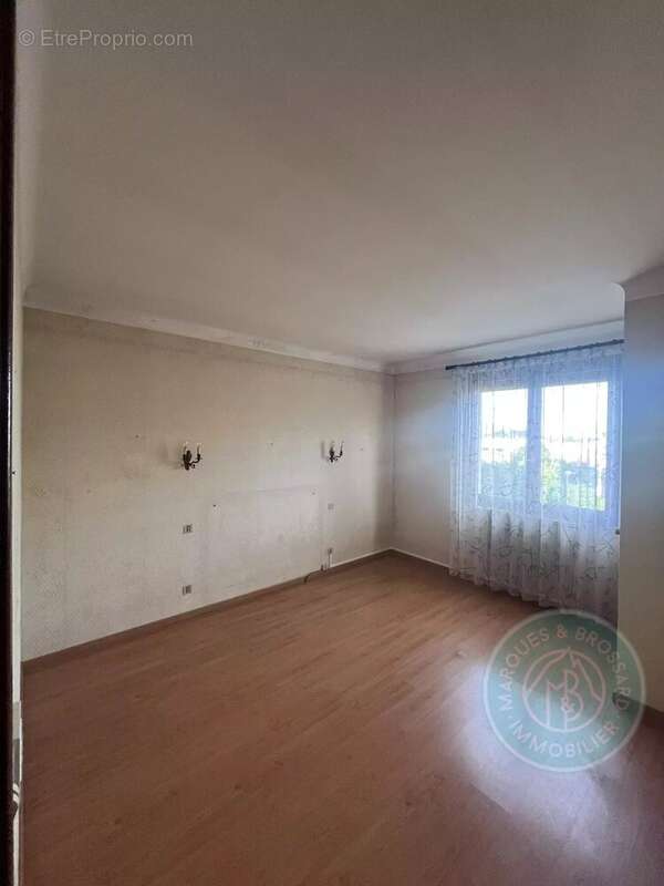 Maison à OURSBELILLE