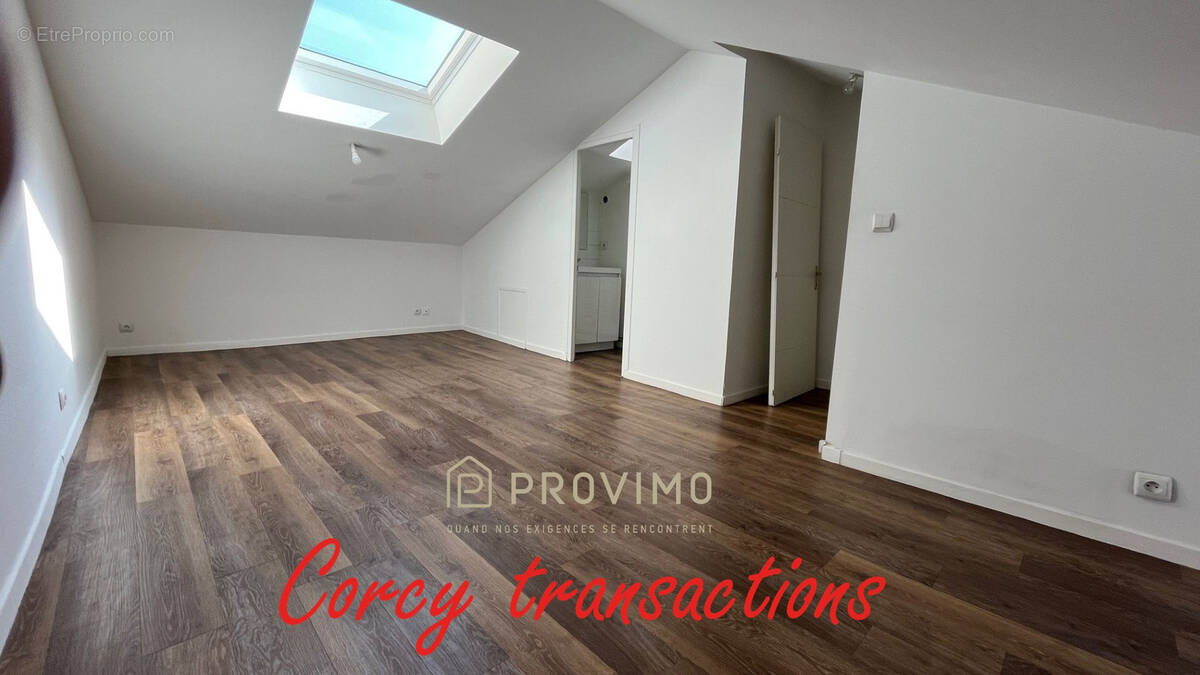 Appartement à SAINT-TRIVIER-SUR-MOIGNANS