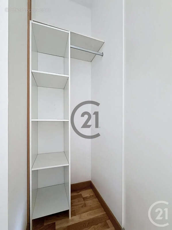Appartement 42 m² à Reims  - photo 3