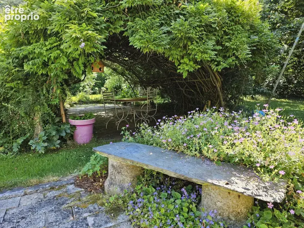 « Aux portes de Sucé-sur-Erdre, découvrez cette propriété fa - photo 2