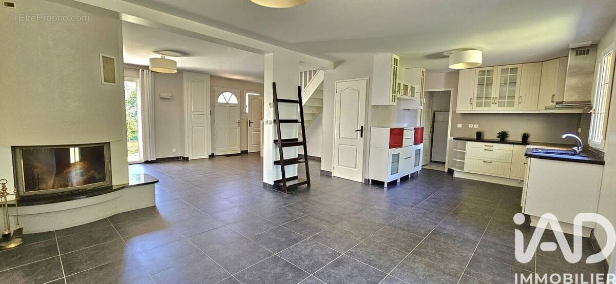 Photo 1 - Maison à BOUFFEMONT