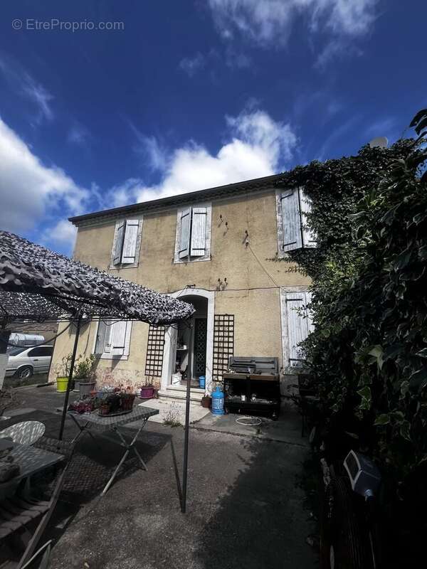 Maison à CASTELNAU-VALENCE