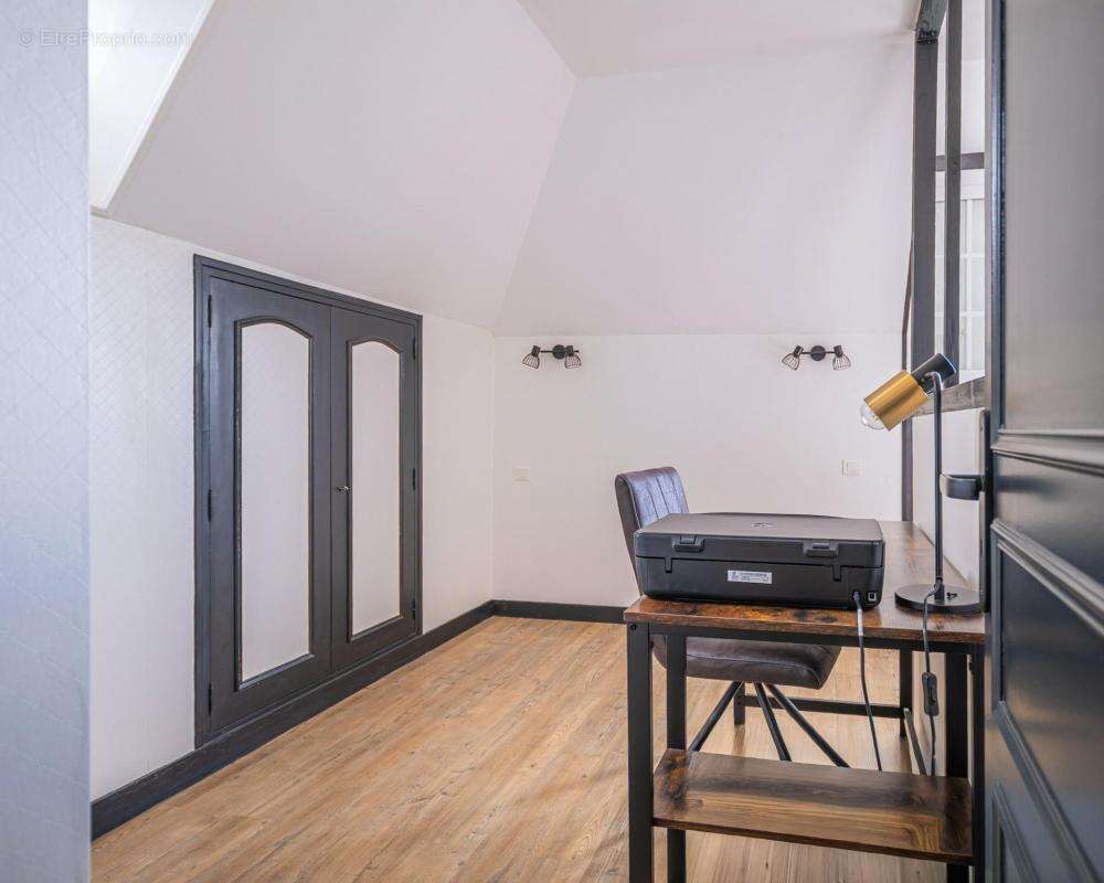 Maison à YVRE-L&#039;EVEQUE