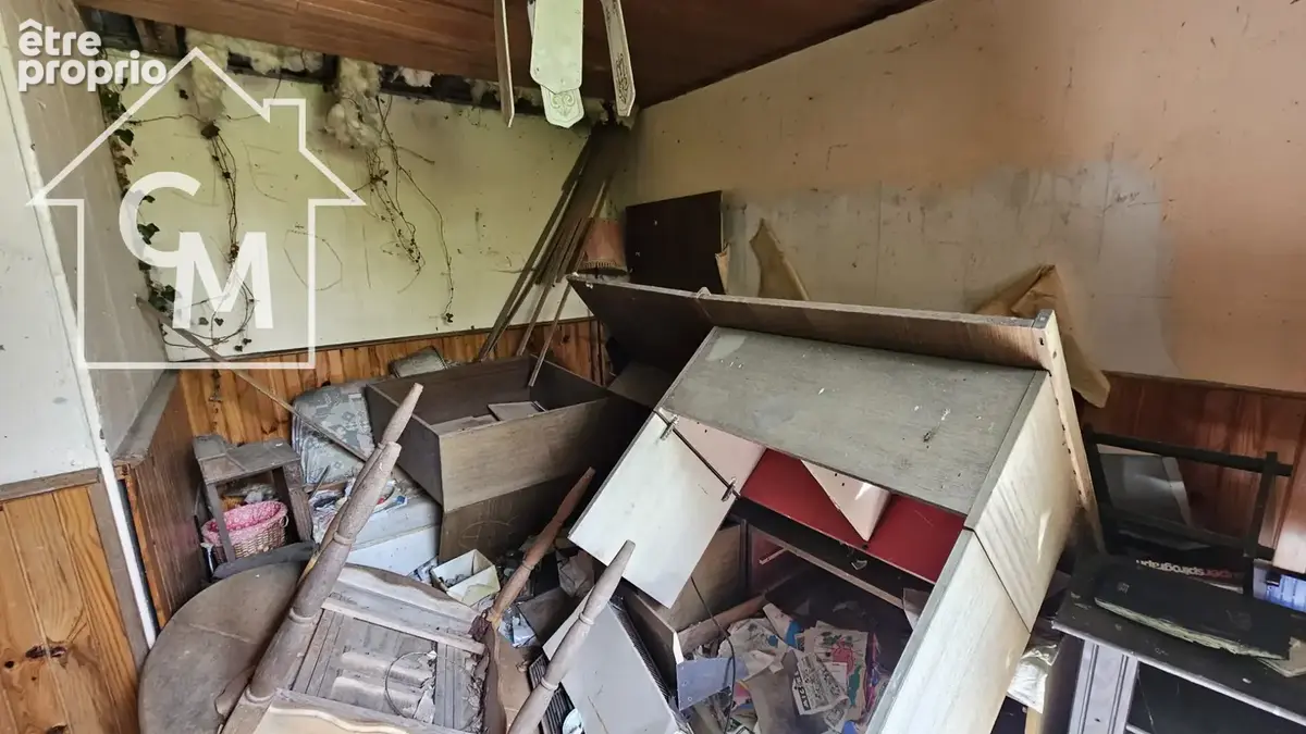 Maison à rénover entièrement- Fort potentiel - photo 14