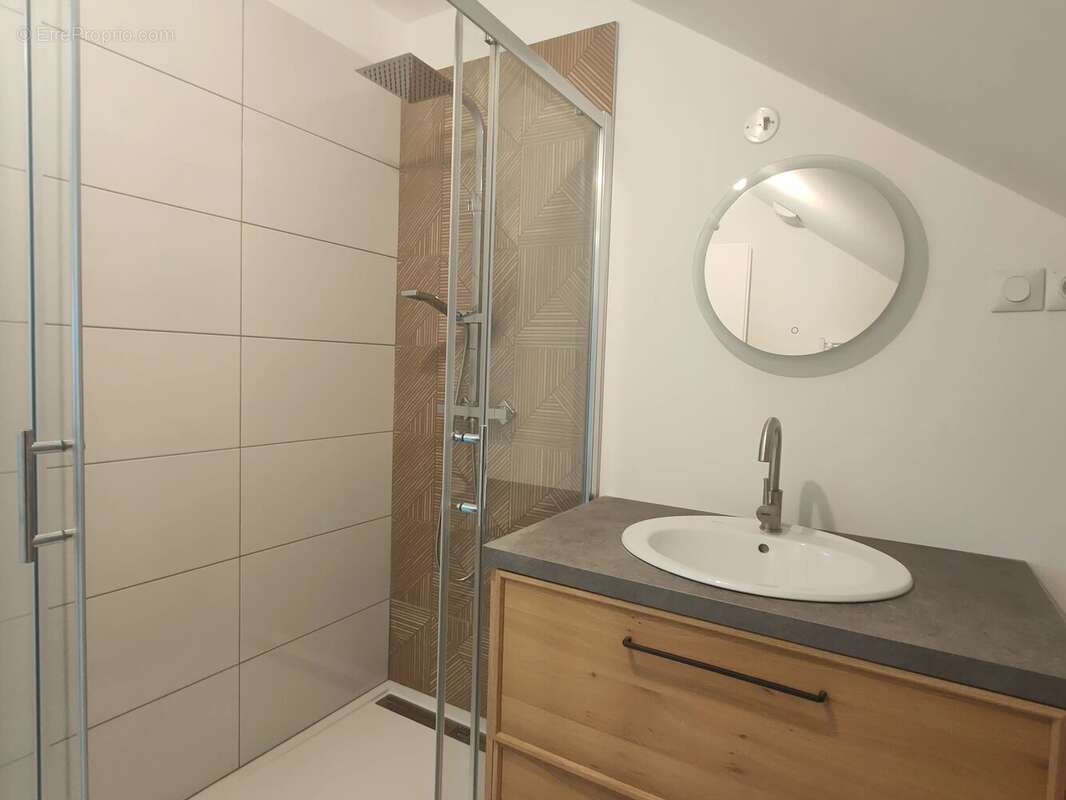 Maison à SAINT-JUNIEN