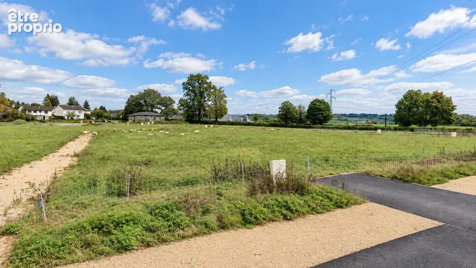 Photo Terrain à Naucelles au prix de 54 694€