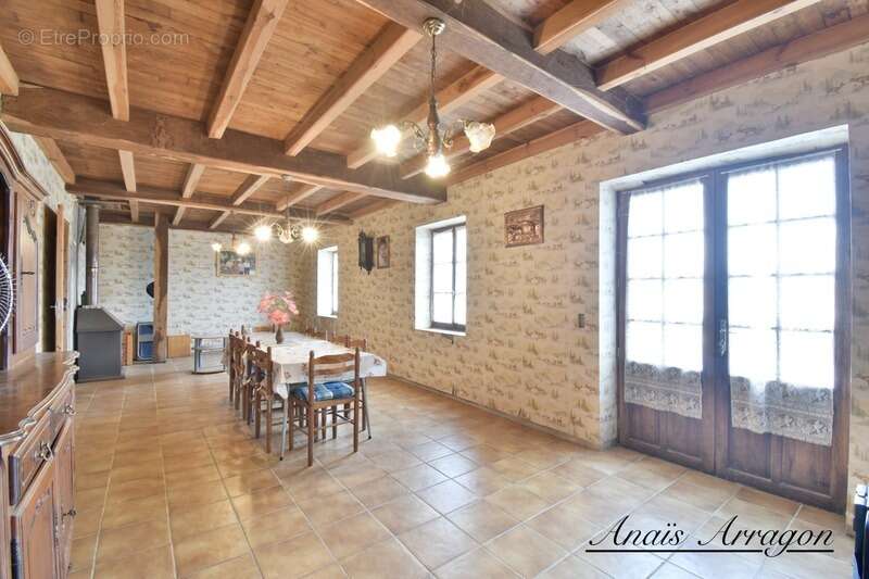 Maison à MONTAYRAL