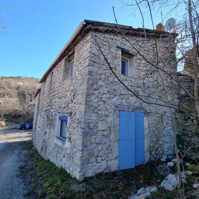 Maison à EOURRES