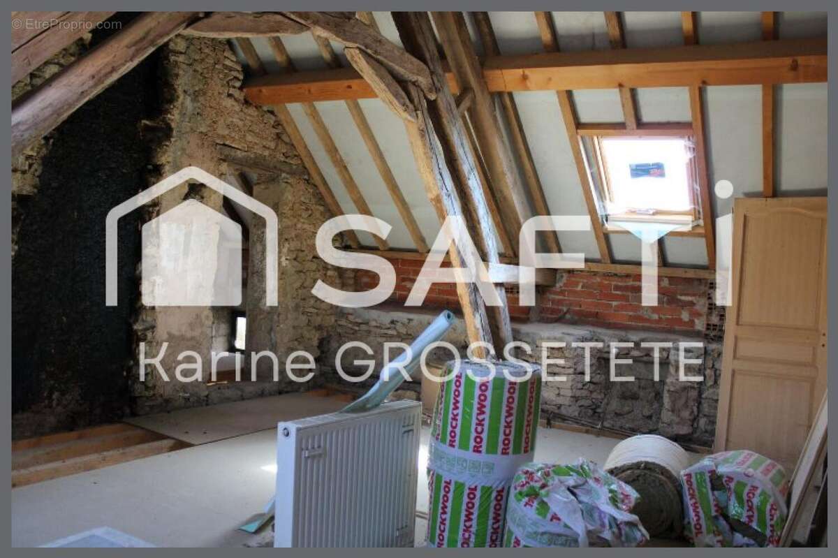 Photo 6 - Maison à CORROMBLES