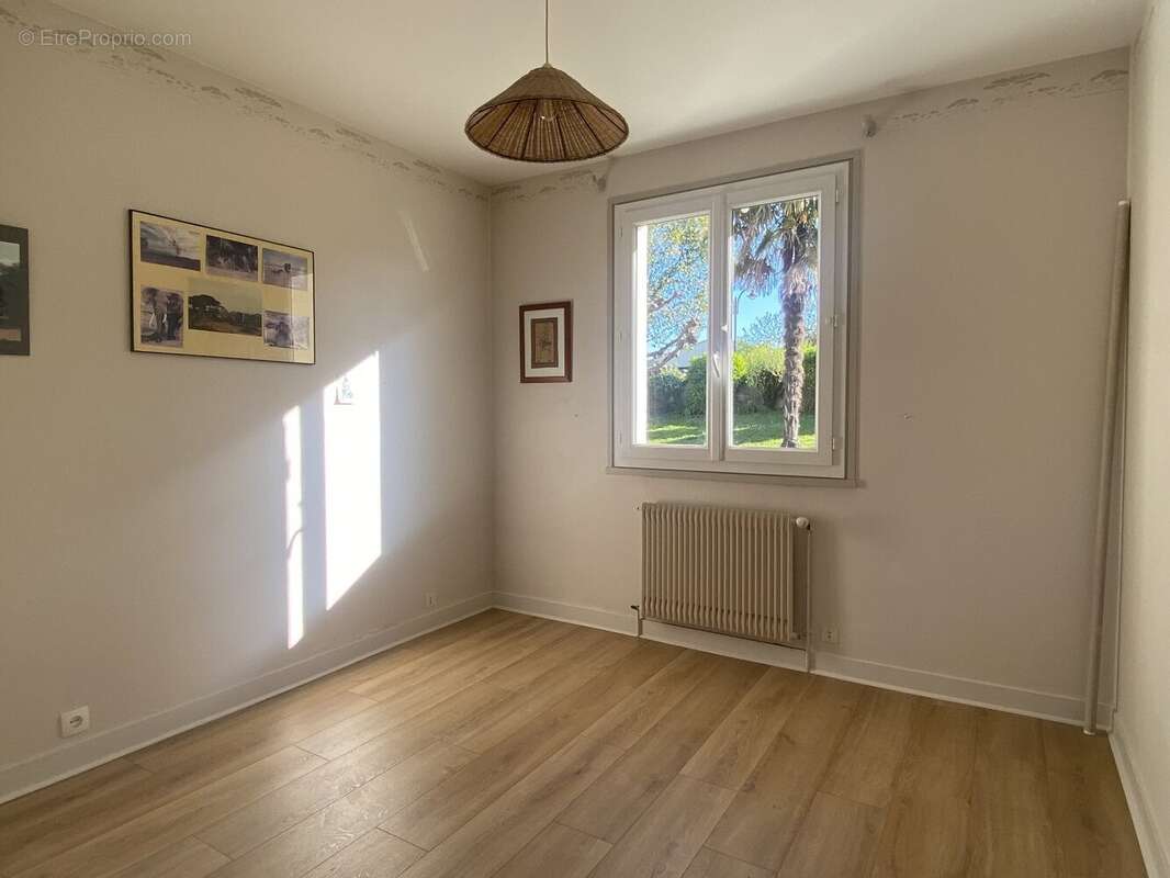 Maison 227 m² à Linars  - photo 7