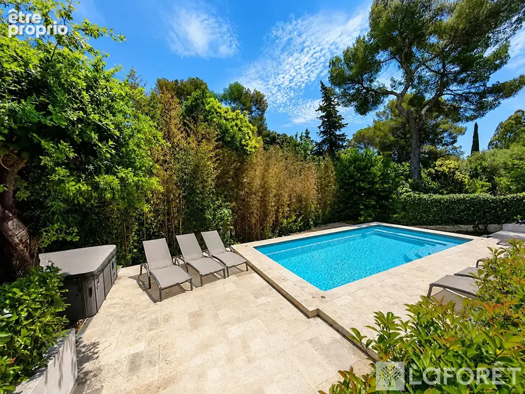 Fréjus  tour de mare  villa de prestige de 250 m² - photo 2