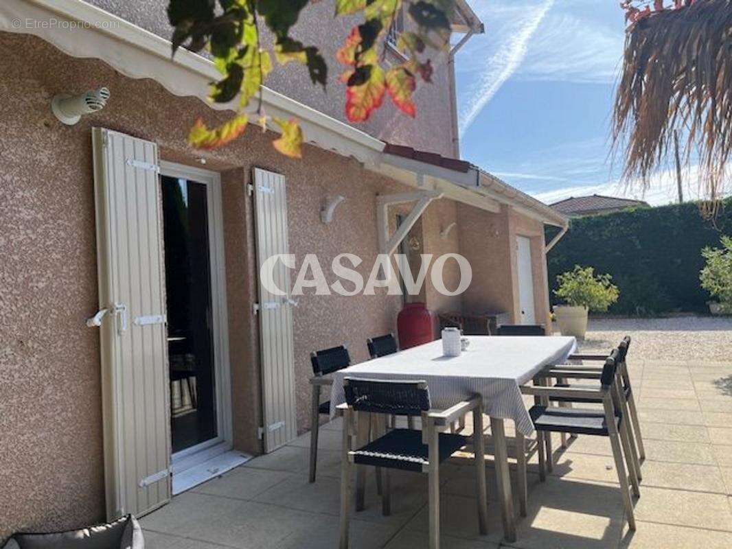 Maison à DECINES-CHARPIEU