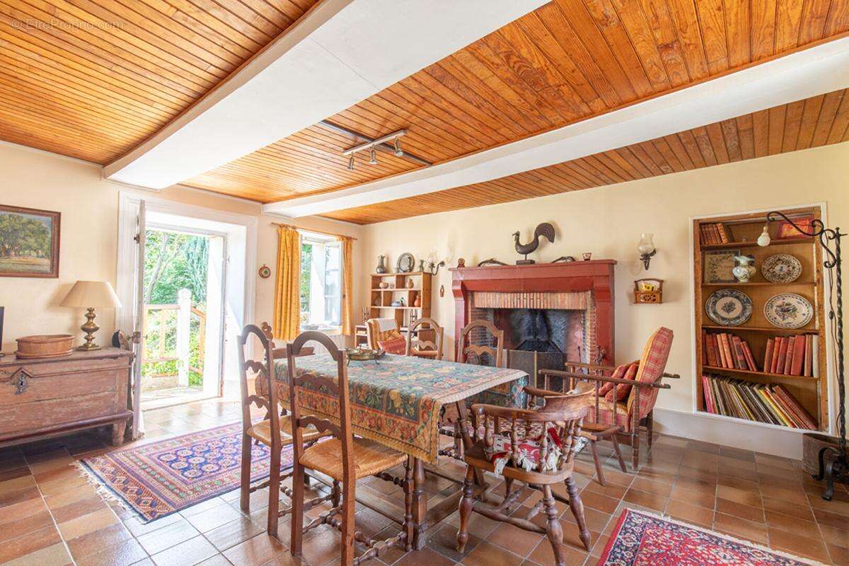Exclusivité Propriétés-Privées - Maison pleine de charme, dans un cadre exceptionnel - photo 3