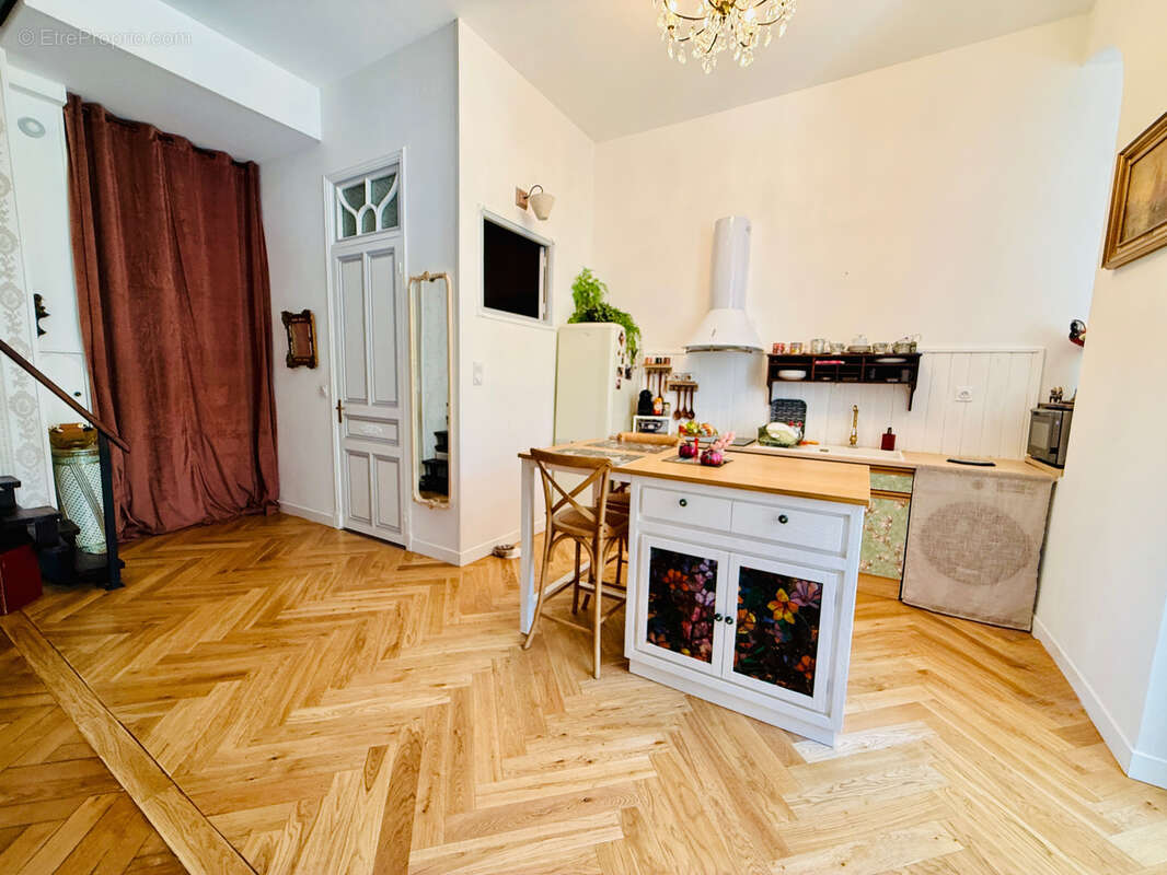 Loft avec verrière, mezzanine & accès jardin   Palais Astoria, Quartier des Fleurs - photo 10