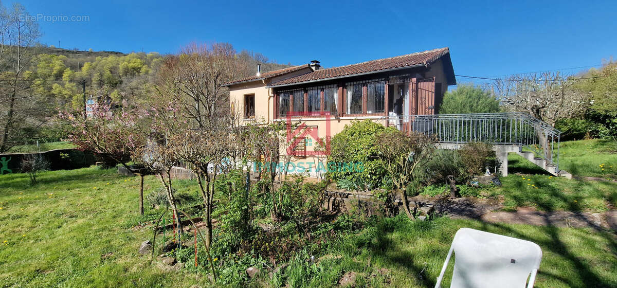Maison à COMBRET