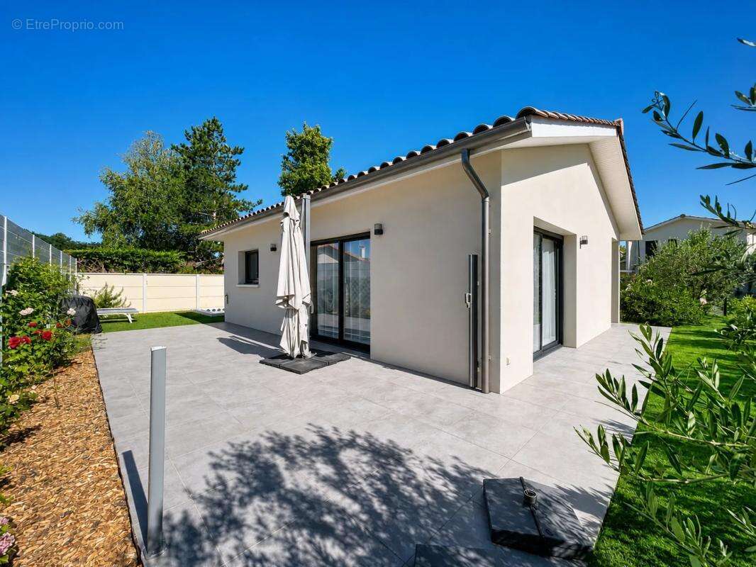 Maison à LE TAILLAN-MEDOC