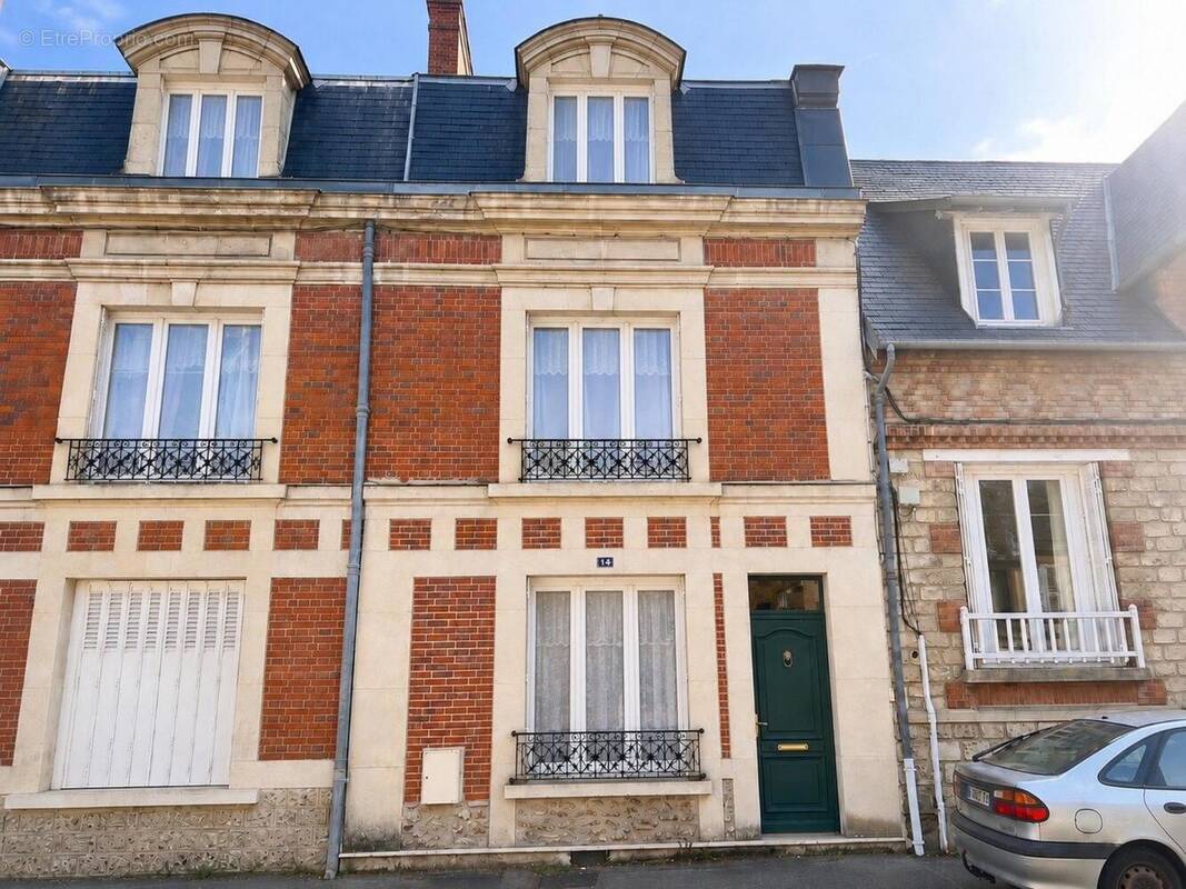 Photo 1 - Maison à VILLERS-COTTERETS