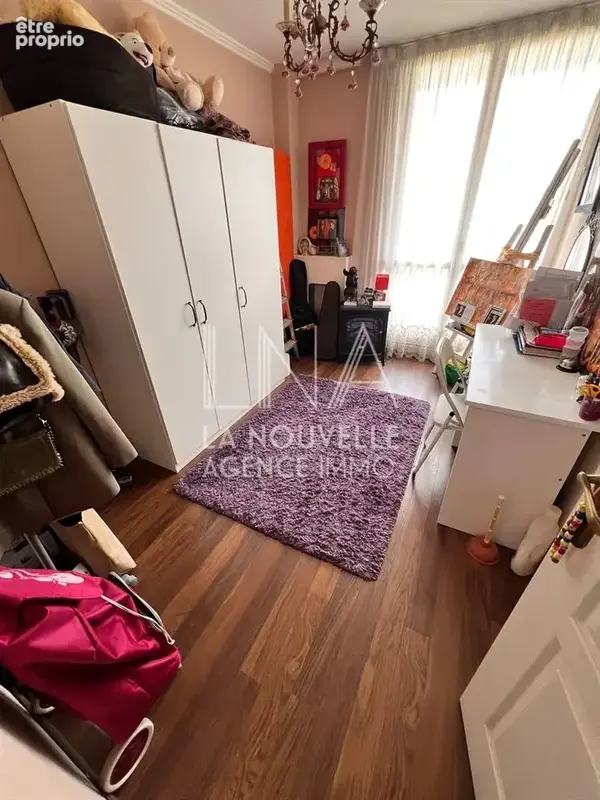 T4 82m² avec balcon vue dégagée - photo 6