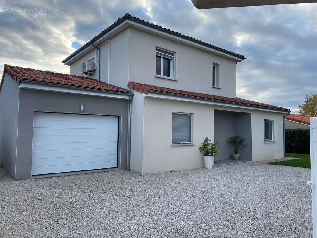 Maison à PONT-DU-CHATEAU