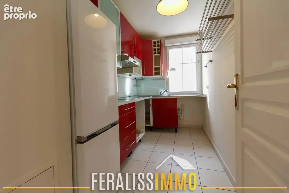 Rare ! Appartement F3 de 66 m2 avec terrasse de 23 m2 ! - photo 2