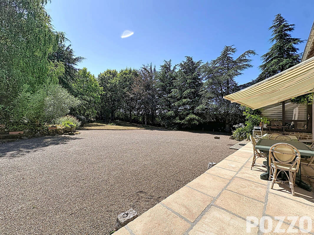 À VENDRE - Maison dans le bourg de Bréhal de 255m² au calme avec parc arboré - photo 16