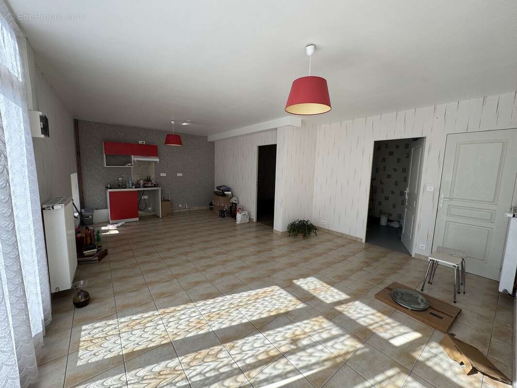 n°2 - Maison à ARRENES