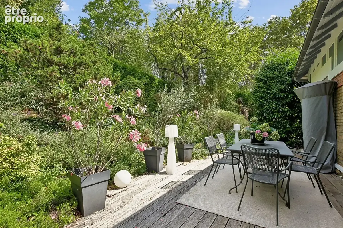 Chatou - maison de 115 m² avec beau potentiel - terrain de 1197 m² -  studio amenage de  35 m² - photo 18