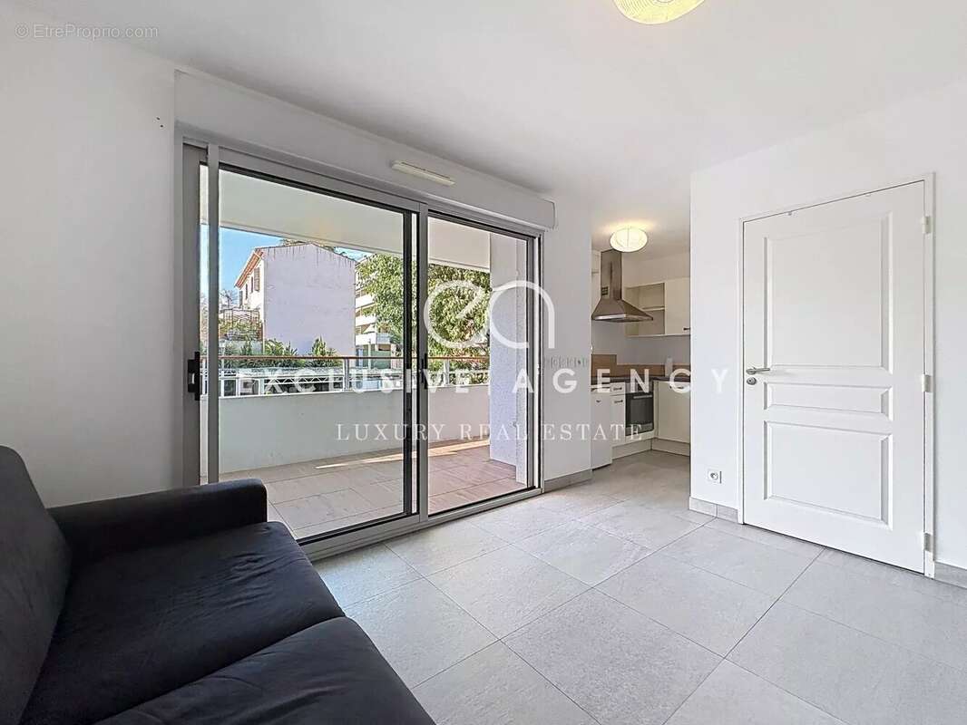 Cannes - studio 26m² - terrasse - parking - photo 3